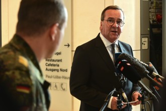Defence Minister Boris Pistorius (SPD) informs media representatives about the increase in the