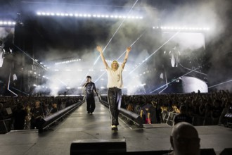 Emily Armstrong, lead singer of Linkin Park live on From Zero World Tour 2025 at the Olympiastadion