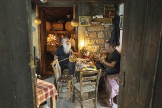 Giannis Tavern, Live Music, Kiparissos, Greece, 23.05.2025 < english> Giannis Tavern, Greece, May