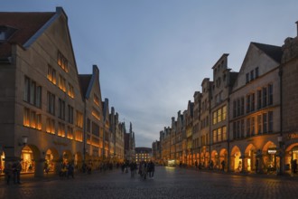 Stroll through Münster's parlour... Münster (Prinzipalmarkt), Gabled houses at the blue hour,