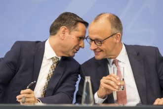 Olaf Lies (SPD, Minister President of Lower Saxony) and Federal Chancellor Merz (CDU, Federal