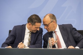 Olaf Lies (SPD, Minister President of Lower Saxony) and Federal Chancellor Merz (CDU, Federal