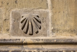 Biblical symbol, scallop shell, pilgrim, relief, Lambertikirche, church, Lambertikirchplatz,