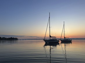 Evening atmosphere, sailing boats on Lake Starnberg, Bavaria, Germany, Europe
