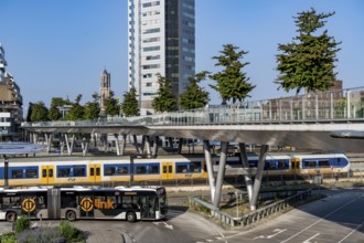 The Moreelsebrug, pedestrian and cycle bridge over the tracks of Utrecht Centraal, Central Station,