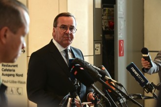 Defence Minister Boris Pistorius (SPD) informs media representatives about the increase in the