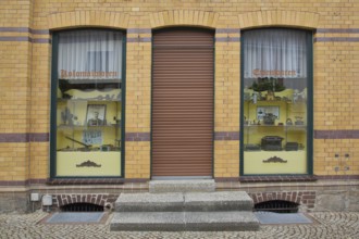 Shop window with colonial goods, shop, window, front door, Gräfenhainichen, Saxony-Anhalt, Germany,