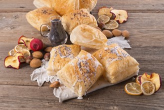 Puff pastry with cinnamon sugar