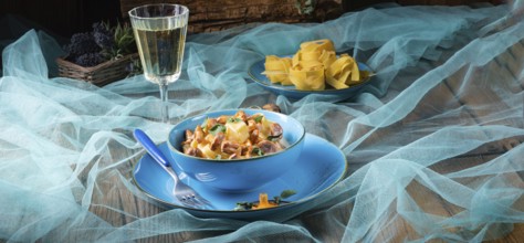 Pappardelle with cheese sauce and fresh chanterelles