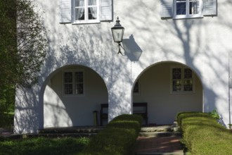 Round arches, house