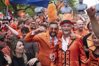 06/07/2024, Berlin, Germany, Europe, Fans of the Dutch national football team celebrate on a fan