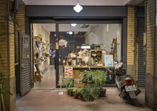 Textiles, jewellery, handicrafts, small shop in a side alley of Dihua Street, Old Town, Taipei,