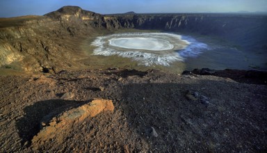 Al-Waba crater, crater, Mecca province, Maqla Tamiyyah, volcano, volcanism, volcanic crater,
