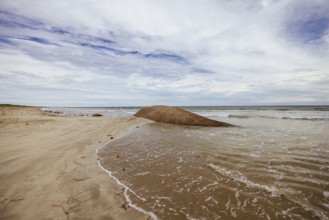 ROBE AUSTRALIA, April 11 2023: The iconic Granites rock formation on the Limestone Coast, near