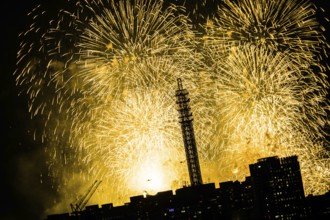 Yokohama skyline and fireworks (Minato Mirai smart Festival). Shooting Location: Yokohama-city