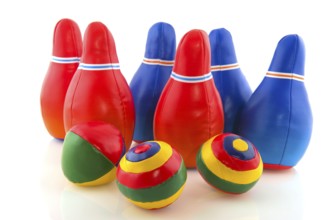 Bowling game with several pins and balls