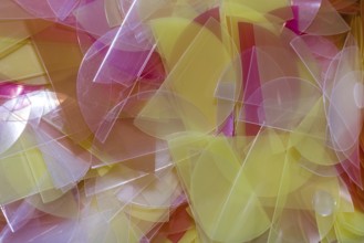 Plastic plates coloured round