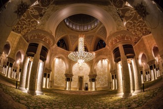 Shaking Id Grand Mosque Interior. Shooting Location: Abdabi