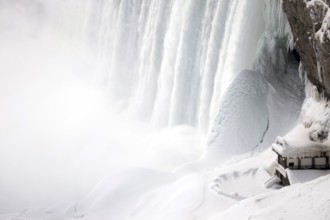Winter Niagara Falls frozen snow and ice
