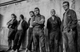 Germany, Kahla, 20.12.1991, Kahla porcelain factory, workforce (workers) at the works meeting,