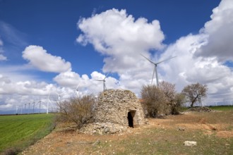 Ecological giant mills, Cuesta Colorada wind farm, Tébar, Atalaya Cañavete, Spain, Europe
