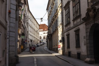 Alley in the historic city centre, Graz, Styria, Austria, Europe