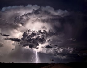Lightning Storm Clouds Canada Saskatchewan Dramatic Summer