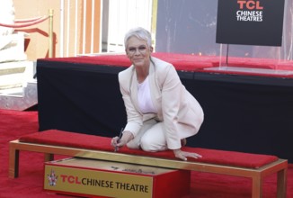 Jamie Lee Curtis at Jamie Lee Curtis hand and footprint in cement ceremony held at the TCL Chinese