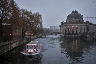 Germany, Berlin, 26.12.2024, Bodemuseum (Kaiser-Friedrich-Museum), Museum Island, Monbijou Bridge,
