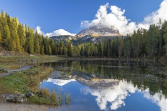 Autumn morning at Lake Antorno under the Three Peaks, Dolomites, South Tyrol