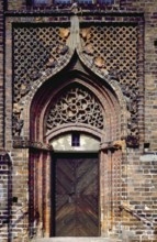 Portal from the south, St., Saint, Saint