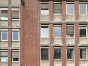 Residential building with rows of windows from the 60s