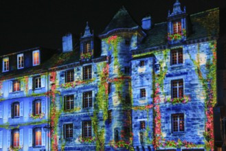 Projections on the façade of the Maison de la Duchesse Anne, light show at the turn of the year in
