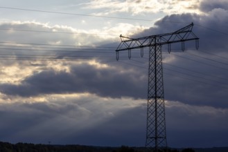 Overhead high-voltage line