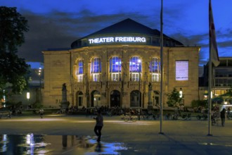 Freiburg Theatre, Summer Evening