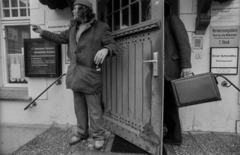 Germany, Sternberg, 12.01.1992, Citizen with liquor bottle in Sternberg / Mecklenburg, labour