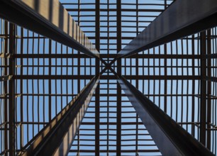 Metal constructions
