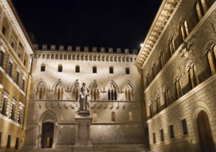 Palazzo Sambieni by night, Siena, Tuscany, Italy Siena, Italy, Europe