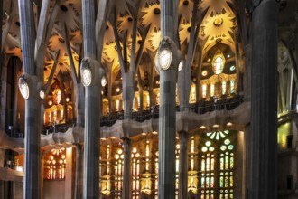 The stained glass windows by Catalan artist Joan Vila i Grau (1932-2022) for the World Heritage