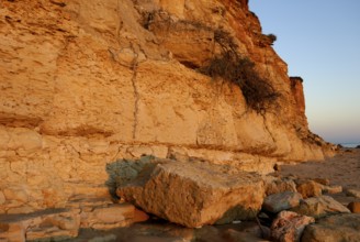 Rocky coast at Praia de Porto de Mos, Lagos, Algarve, Portugal, Europe