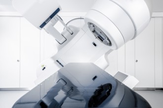 Cancer therapy, advanced medical linear accelerator in therapeutic oncology for the treatment of