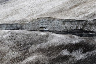 Transport van, Khardungla pass glacier, Jammu and Kashmir, India, Asia