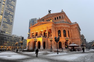 Old Opera House in winter, Opernplatz, Frankfurt am Main, Hesse, Germany, Europe