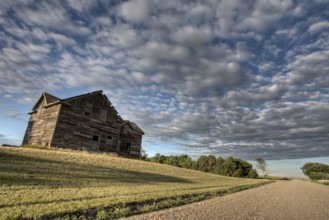 Abandoned Farmhouse Saskatchewan Canada sunset and prairie view