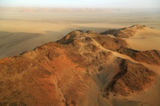Hot air balloon ride over the Namib in the Namib-Naukluft National Park in Namibia