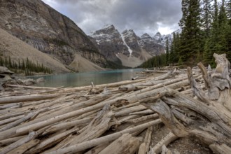 Morraine Lake Alberta Rocky Mountains Canada emerald color