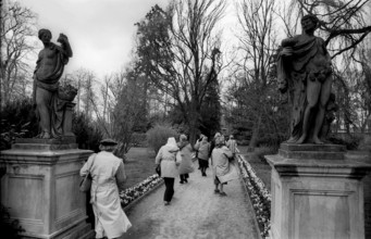 Germany, Neuruppin, 18/04/1992, Tempelgarten Neuruppin, Europe
