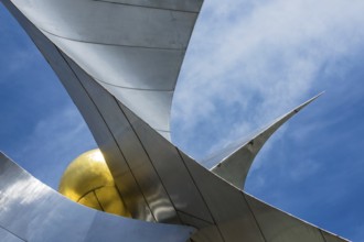 Sculpture on Prager Straße in Dresden
