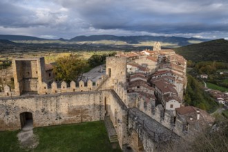 Duques de Frías castle, Frías, province of Burgos, region of Las Merindades, Spain, Europe