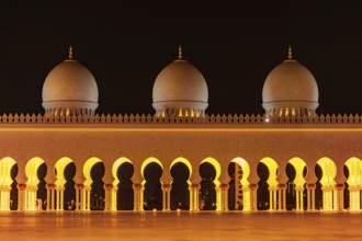 Shakezy Cayd Grand Mosque United Arab Emirates. Shooting Location: Abdabi